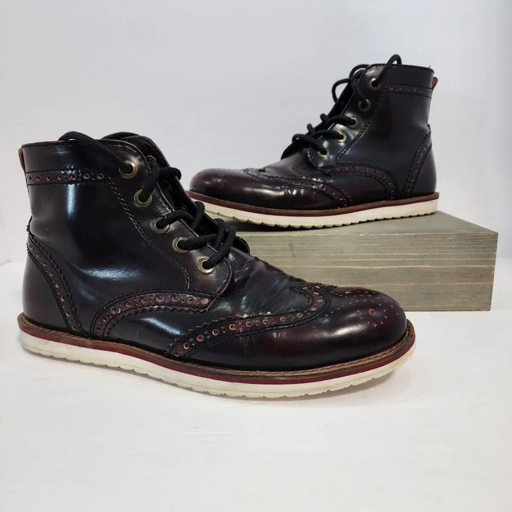 Crevo Men's Boardwalk Wing Tip Boot, Bordo Gloss‎ Leather Mens Size 9